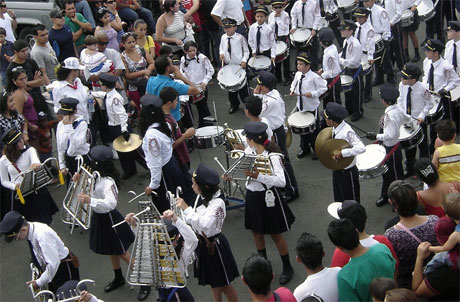 alajuelenses-desfile-independencia-2010-6
